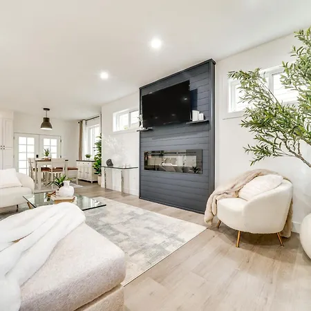 4 Mi To Dtwn Modern Tacoma Home With Spacious Yard